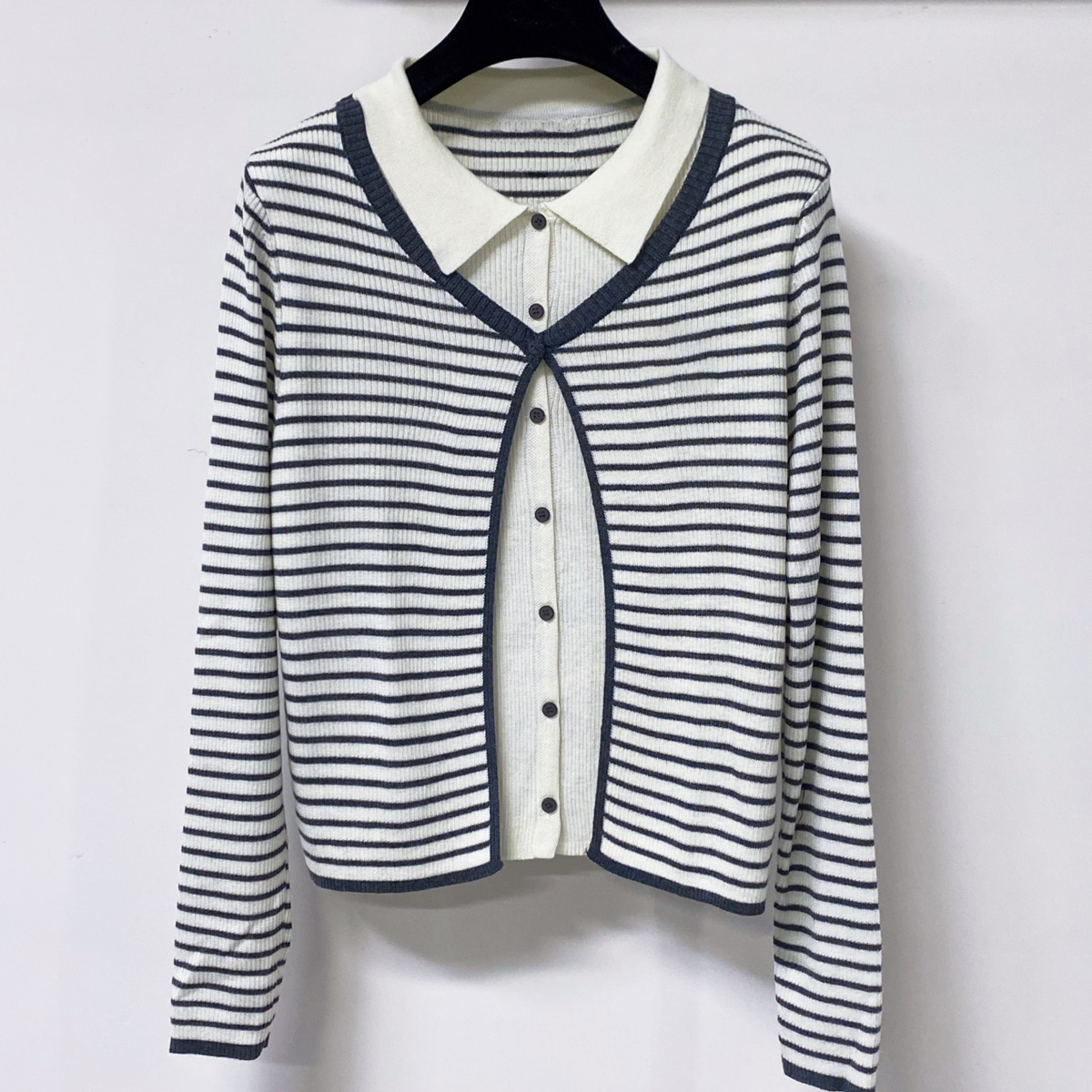 Silk Blouse - Wysokiej jakości damska bluzka z dzianiny