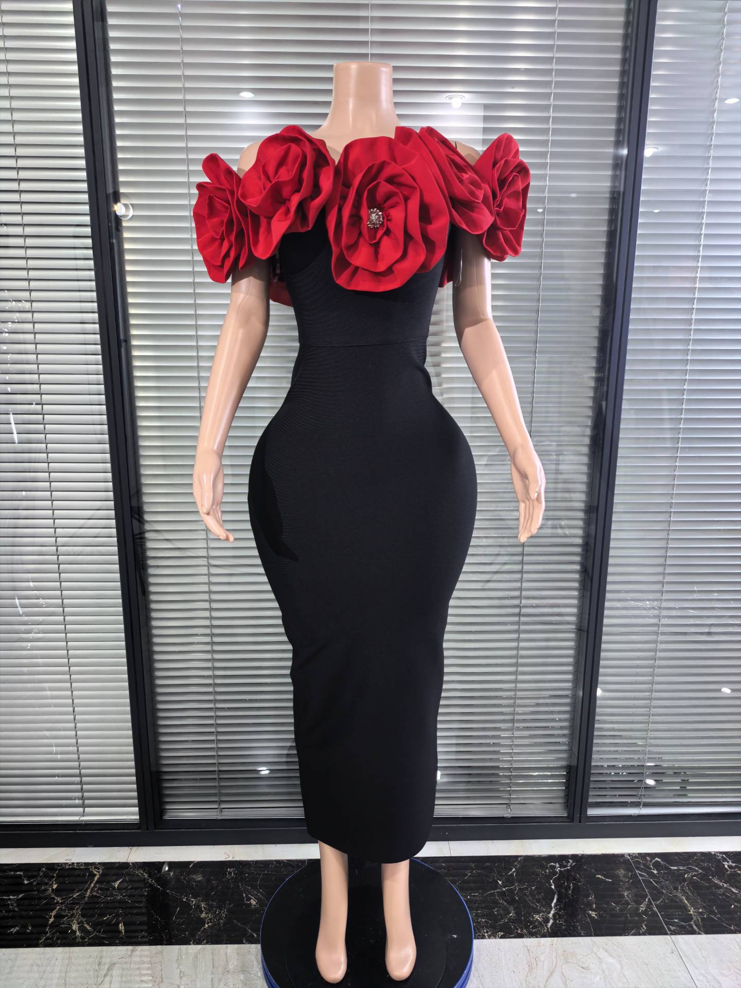 Women'S Red Formal Wear - Czerwono-biała seksowna sukienka bandażowa bez ramiączek