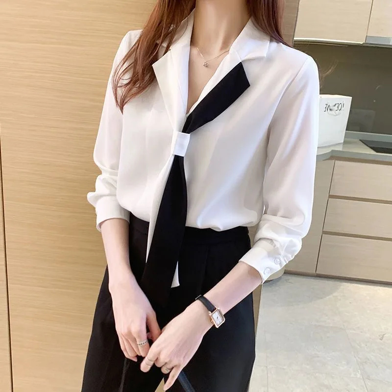 Damskie bluzki w stylu wiosenn – Silk Blouse recenzja i cena