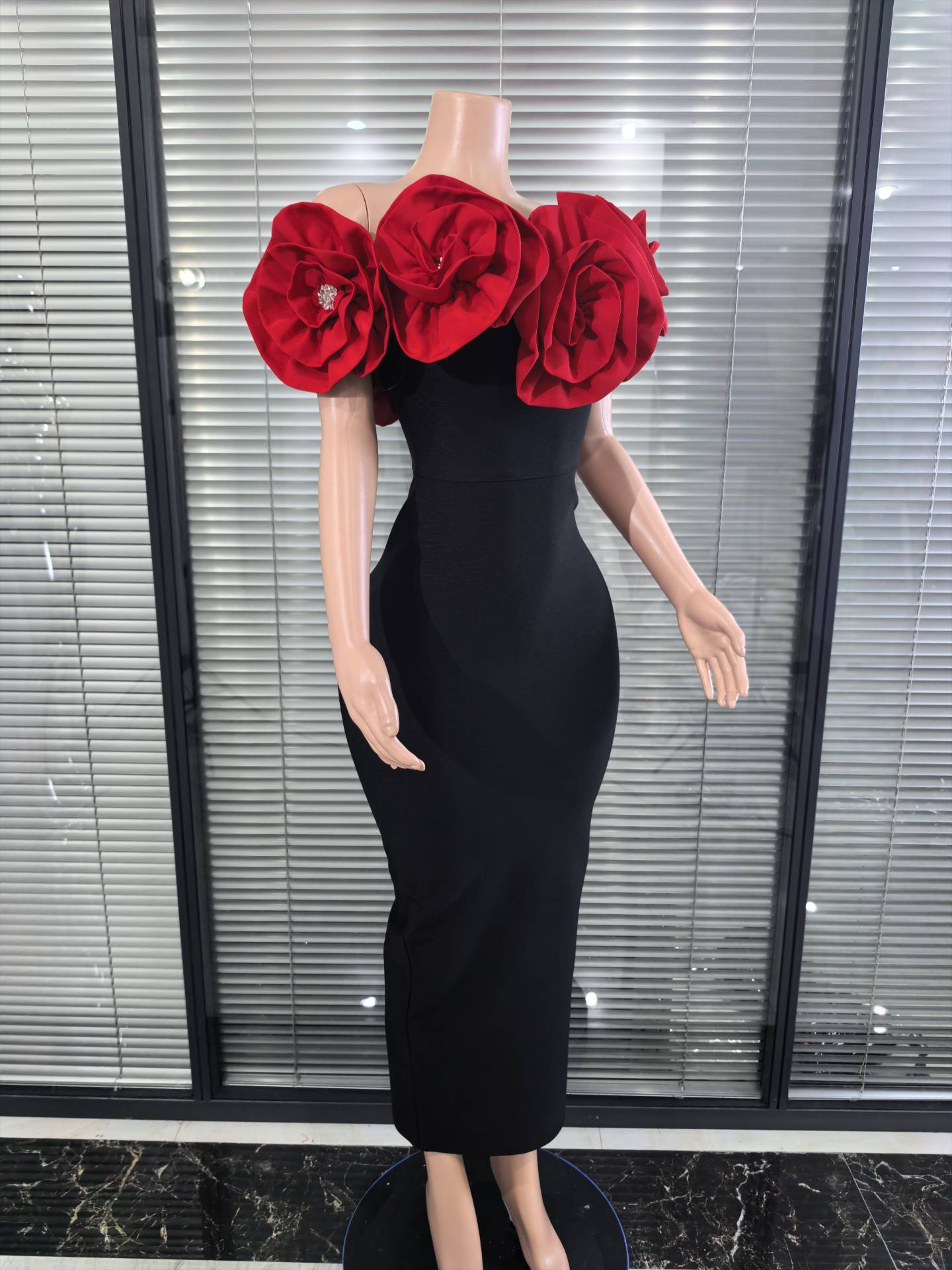 Czerwono-biała seksowna sukien – Women'S Red Formal Wear recenzja i cena